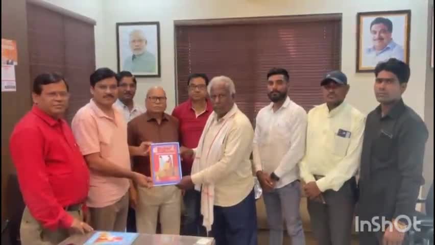 साकोली: प्रकाशपर्व येथे कोहळी वधु वर परिचय पुस्तिका रेशीमगाठीचे कोहळी ...