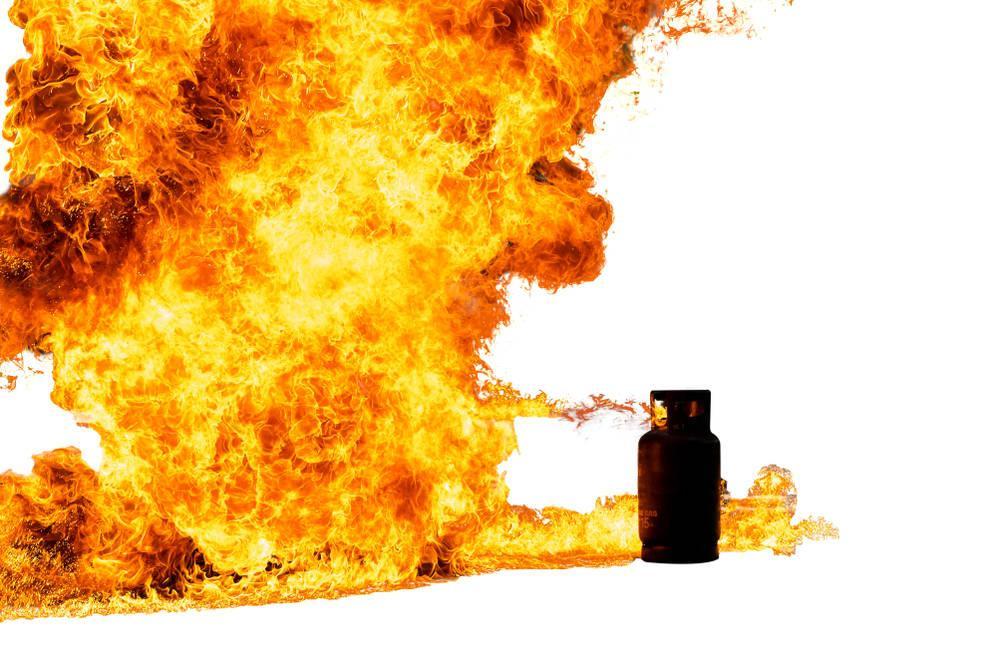 9 people injured in fire erupted after gas cylinder blast in Mumbai National News Inshorts